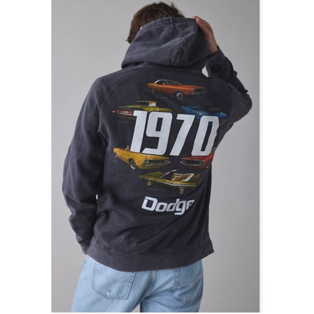 Urban Outfitters Dodge 1970 Graphic Hoodie Sweatshirt Medium